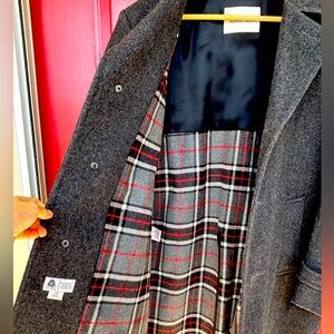 ADAMS ROW s42 regular men’s wool coat Love the plaid lining! Looks new